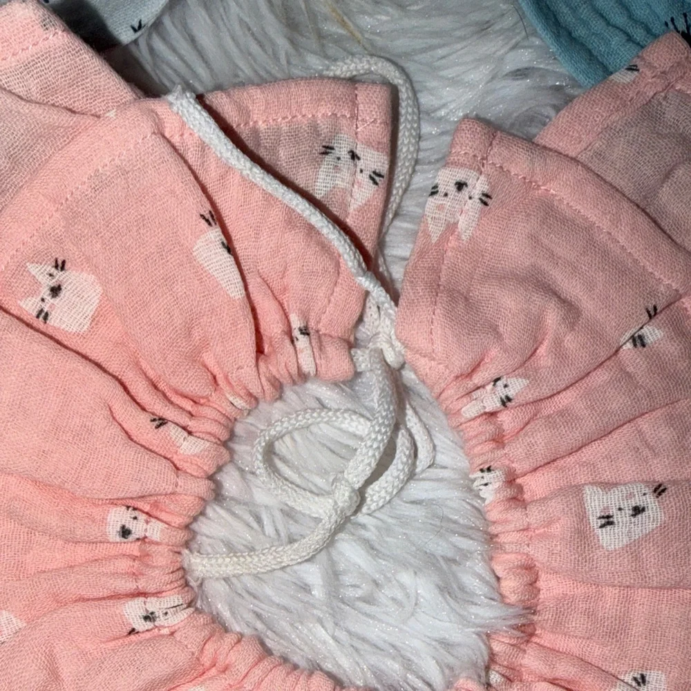 Baby Star and Bear Cat Print Muslin Bibs Set - Blue, Pink, Gray NWOT